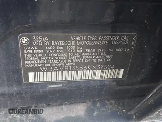 2006 BMW 3 Series 325i with VIN WBAVB13536KX37524, listed as a IAAI auction lot 42040781 with 123,020 mi miles. Bid and sale history available at carsss.com. Image 9.