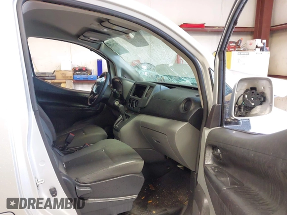2021 Nissan NV200 SV z VIN 3N6CM0KN6MK690911, wystawiony jako IAAI lot #41250782 z przebiegiem Nie podano mil oraz . Historia ofert i sprzedaży dostępna na DreamBid. Obrazek 5.