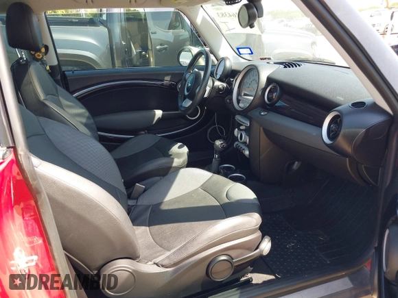 2009 MINI Hardtop S with VIN WMWMF73569TW86229, listed as a IAAI auction lot 42264383 with 63,482 mi miles and . Bid and sale history available at DreamBid. Image 5.
