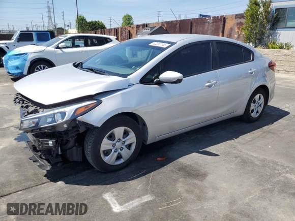 2018 Kia Forte LX with VIN 3KPFK4A70JE209058, listed as a Copart auction lot 52252145 with 39,392 mi miles and Salvage Title. Bid and sale history available at carsss.com. Image 1.