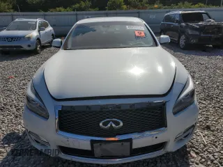 2015 Infiniti Q70 z VIN JN1BY1PP0FM601942, wystawiony jako Copart lot #68659924 z przebiegiem Nie podano mil oraz Szkoda całkowita • Salvage title. Historia ofert i sprzedaży dostępna na DreamBid. Obrazek 5.