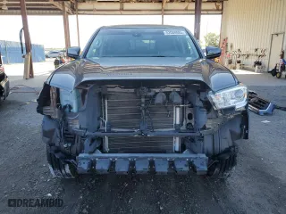 2021 Toyota Tacoma 2WD SR5 with VIN 5TFAZ5CN4MX105040, listed as a Copart auction lot 52088885 with 38,942 mi miles and Salvage Title. Bid and sale history available at carsss.com. Image 5.