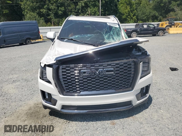 2023 GMC Yukon Denali Ultimate with VIN 1GKS2EKL0PR238125, listed as a Copart auction lot 68468064 with 32,697 mi miles and Salvage Title. Bid and sale history available at carsss.com. Image 5.