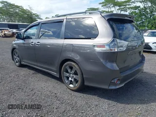 2016 Toyota Sienna SE with VIN 5TDXK3DC9GS719995, listed as a IAAI auction lot 42421273 with 126,943 mi miles and . Bid and sale history available at DreamBid. Image 3.