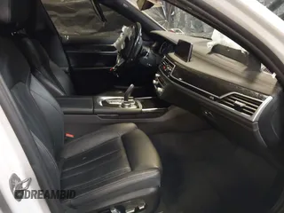 2019 BMW 7 Series 740i xDrive with VIN WBA7E4C59KGV70391, listed as a IAAI auction lot 41531991 with 70,017 mi miles and . Bid and sale history available at carsss.com. Image 5.