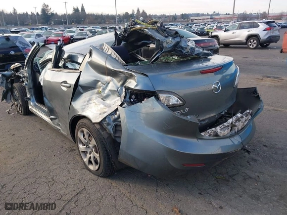 2012 Mazda Mazda3 i Sport with VIN JM1BL1UG6C1531439, listed as a IAAI auction lot 41391538 with NaN miles. Bid and sale history available at carsss.com. Image 3.