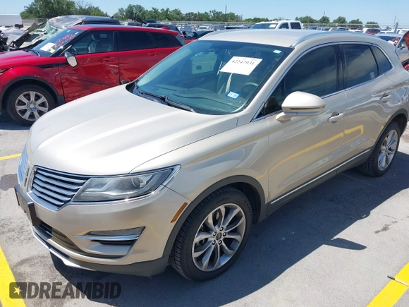 2017 Lincoln MKC Select z VIN 5LMCJ2C91HUL52596, wystawiony jako IAAI lot #42247931 z przebiegiem 81 126 mil mil oraz . Historia ofert i sprzedaży dostępna na DreamBid. Obrazek 17.