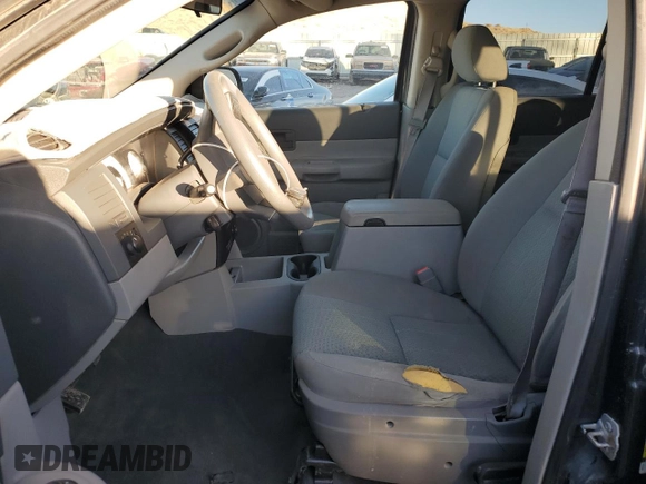 2007 Dodge Durango SXT with VIN 1D8HD38PX7F581669, listed as a Copart auction lot 84925894 with 82,436 mi miles and Non repairable. Bid and sale history available at DreamBid. Image 7.