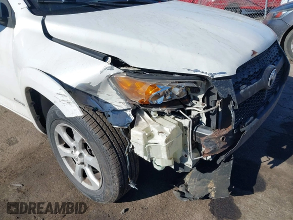 2011 Toyota RAV4 Ltd with VIN 2T3DK4DV1BW040708, listed as a IAAI auction lot 41446815 with 179,941 mi miles. Bid and sale history available at carsss.com. Image 6.