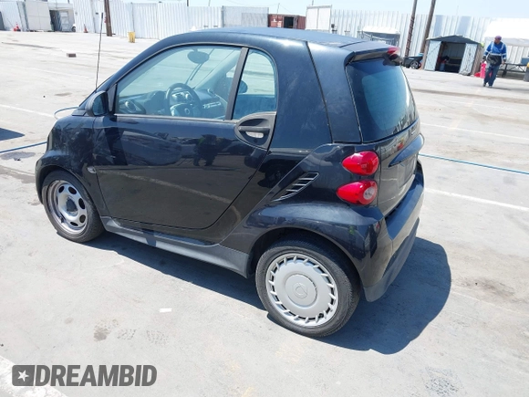 2015 Smart fortwo Passion с VIN WMEEJ3BA7FK802991, выставлен на аукционе IAAI как лот 42672202 с пробегом 45 850 миль миль и . История ставок и продаж доступна на DreamBid. Изображение 3.