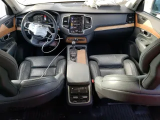 2020 Volvo XC90 Inscription with VIN YV4A22PL8L1573749, listed as a Copart auction lot 60938734 with 100,982 mi miles and Salvage Title. Bid and sale history available at carsss.com. Image 8.