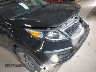 2016 Kia Sportage LX with VIN KNDPBCAC4G7847334, listed as a IAAI auction lot 41822803 with 86,595 mi miles and . Bid and sale history available at carsss.com. Image 6.