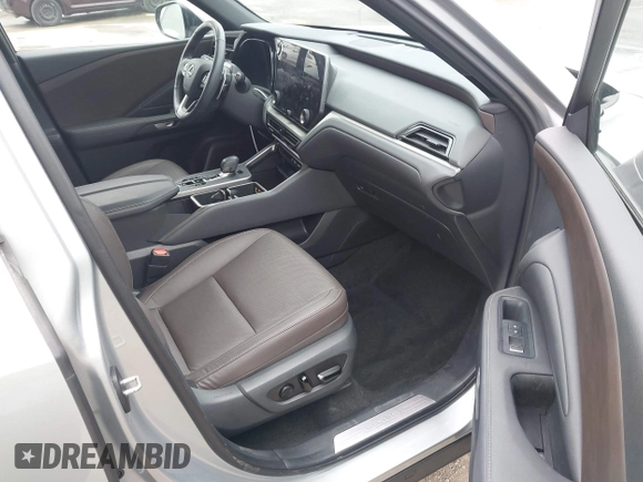 2024 Lexus TX 350 z VIN 5TDAAAB66RS008459, wystawiony jako IAAI lot #42397413 z przebiegiem 22 433 mil mil oraz . Historia ofert i sprzedaży dostępna na DreamBid. Obrazek 5.