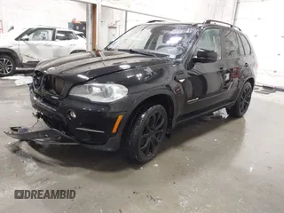 2012 BMW X5 35d z VIN 5UXZW0C58CL671740, wystawiony jako IAAI lot #41158203 z przebiegiem 97 451 mil mil oraz . Historia ofert i sprzedaży dostępna na DreamBid. Obrazek 18.