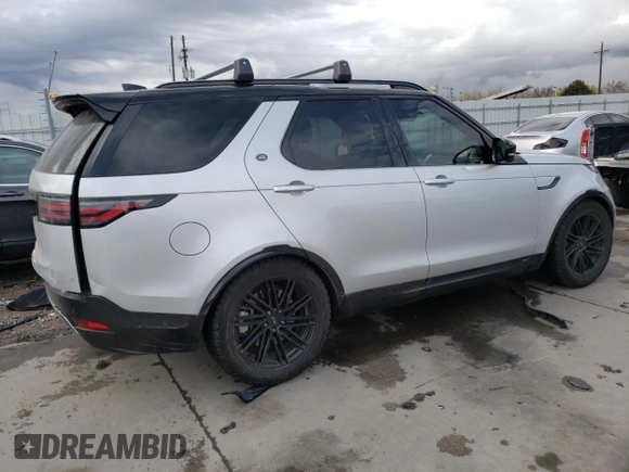2021 Land Rover Discovery with VIN SALRT4RUXM2452875, listed as a Copart auction lot 49370244 with 21,293 mi miles and . Bid and sale history available at DreamBid. Image 3.