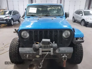 2021 Jeep Gladiator Willys with VIN 1C6HJTAG9ML535479, listed as a IAAI auction lot 41212241 with 81,044 mi miles and . Bid and sale history available at DreamBid. Image 13.