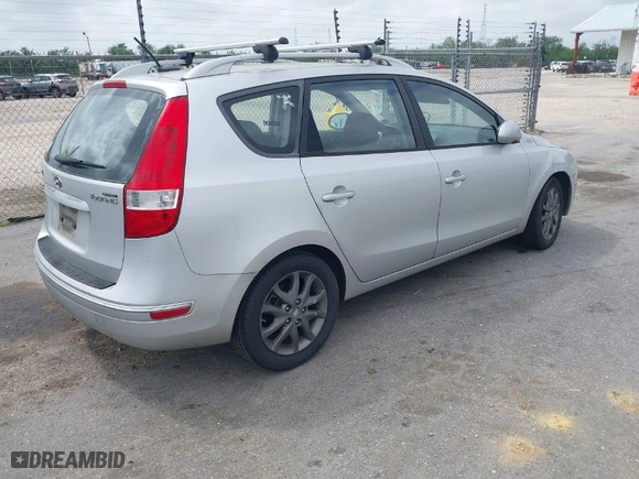 2012 Hyundai Elantra Touring SE with VIN KMHDC8AE0CU130029, listed as a IAAI auction lot 41918117 with 171,555 mi miles. Bid and sale history available at carsss.com. Image 4.
