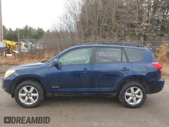 2007 Toyota RAV4 Limited with VIN JTMBD31V276022825, listed as a IAAI auction lot 41923374 with 228,772 mi miles. Bid and sale history available at carsss.com. Image 12.