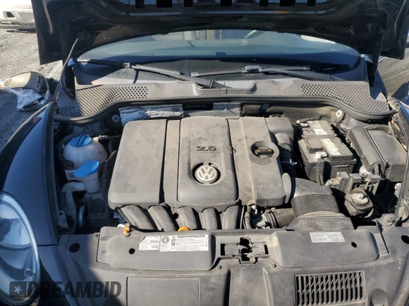 2013 Volkswagen Beetle 50s Edition with VIN 3VW5P7AT8DM801715, listed as a Copart auction lot 57487785 with 107,585 mi miles and Salvage title. Bid and sale history available at DreamBid. Image 11.