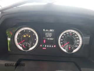 2019 Ram 1500 Big Horn z VIN 1C6RR7TT1KS654516, wystawiony jako IAAI lot #41634431 z przebiegiem 95 199 mil mil oraz . Historia ofert i sprzedaży dostępna na DreamBid. Obrazek 7.