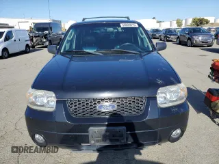2005 Ford Escape Limited with VIN 1FMCU94145KC29491, listed as a Copart auction lot 56800915 with 111,222 mi miles and Clean title. Bid and sale history available at DreamBid. Image 5.