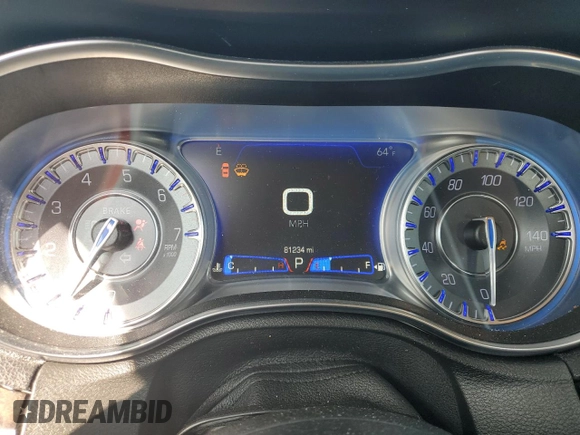 2019 Chrysler 300 Limited z VIN 2C3CCAEG4KH609787, wystawiony jako Copart lot #52193465 z przebiegiem 81 234 mil mil oraz Szkoda całkowita • Salvage title. Historia ofert i sprzedaży dostępna na DreamBid. Obrazek 9.