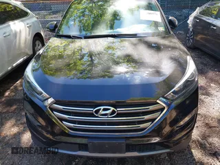 2016 Hyundai Tucson Limited with VIN KM8J33A28GU259038, listed as a IAAI auction lot 42200578 with 109,109 mi miles. Bid and sale history available at carsss.com. Image 6.