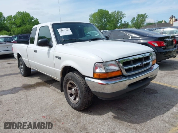 2000 Ford Ranger XL with VIN 1FTYR14V9YPA89591, listed as a IAAI auction lot 42139925 with 63,304 mi miles. Bid and sale history available at carsss.com. Image 1.