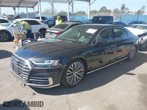 2019 Audi A8 z VIN WAU8DAF83KN006534, wystawiony jako IAAI lot #41712610 z przebiegiem 52 263 mil mil oraz . Historia ofert i sprzedaży dostępna na DreamBid. Obrazek 19.