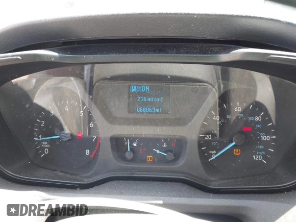 2018 Ford Transit z VIN 1FTYE1YM3JKA17396, wystawiony jako IAAI lot #42575062 z przebiegiem 68 063 mil mil oraz . Historia ofert i sprzedaży dostępna na DreamBid. Obrazek 7.