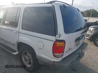 1998 Ford Explorer XLT z VIN 1FMZU32P9WZC01127, wystawiony jako IAAI lot #42310558 z przebiegiem Nie podano mil oraz . Historia ofert i sprzedaży dostępna na DreamBid. Obrazek 14.