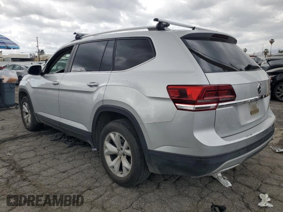 2018 Volkswagen Atlas S with VIN 1V2AP2CA2JC536673, listed as a Copart auction lot 49325125 with 134,248 mi miles and Clean title. Bid and sale history available at DreamBid. Image 2.