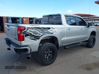 2022 Chevrolet Silverado 1500 RST with VIN 3GCUDEEDXNG513368, listed as a IAAI auction lot 42055056 with 25,630 mi miles and . Bid and sale history available at DreamBid. Image 4.