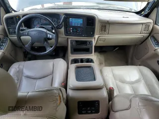 2006 Chevrolet Suburban Z71 with VIN 3GNFK16Z76G121572, listed as a Copart auction lot 52029065 with 170,305 mi miles and Salvage Title. Bid and sale history available at carsss.com. Image 8.