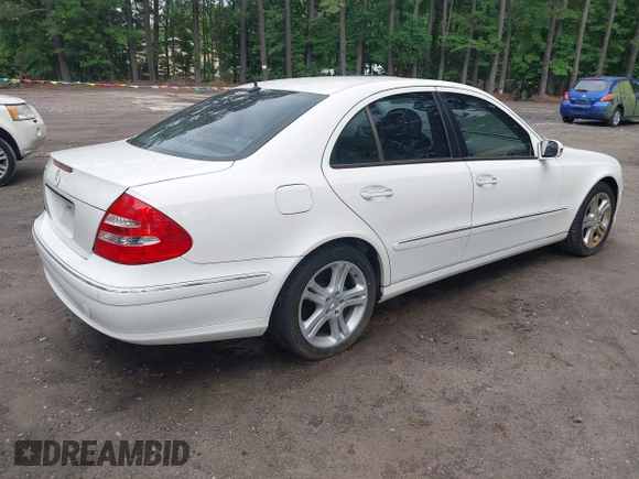 2006 Mercedes-Benz E 350 with VIN WDBUF56J06A834994, listed as a IAAI auction lot 42475214 with Not provided miles and . Bid and sale history available at DreamBid. Image 4.