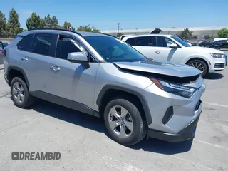 2022 Toyota RAV4 XLE with VIN 2T3W1RFV5NC213609, listed as a IAAI auction lot 42561113 with 22,125 mi miles and . Bid and sale history available at DreamBid. Image 1.