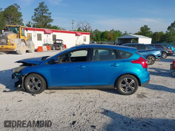 2014 Ford Focus SE with VIN 1FADP3K21EL403591, listed as a IAAI auction lot 42031946 with 132,630 mi miles. Bid and sale history available at carsss.com. Image 15.