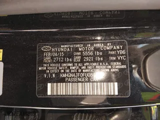 2015 Hyundai Genesis 5.0L with VIN KMHGN4JF0FU081945, listed as a IAAI auction lot 41547186 with 134,956 mi miles. Bid and sale history available at carsss.com. Image 9.