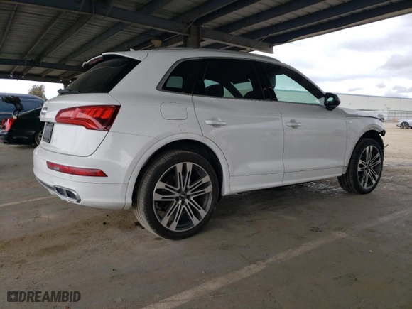 2018 Audi SQ5 Premium Plus with VIN WA1A4AFY8J2111651, listed as a Copart auction lot 50402175 with 121,065 mi miles and Salvage Title. Bid and sale history available at carsss.com. Image 3.