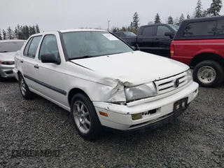 1994 Volkswagen Jetta с VIN 3VWRA21H1RM010726, выставлен на аукционе IAAI как лот 41080751 с пробегом 119 396 миль миль и . История ставок и продаж доступна на DreamBid. Изображение 1.