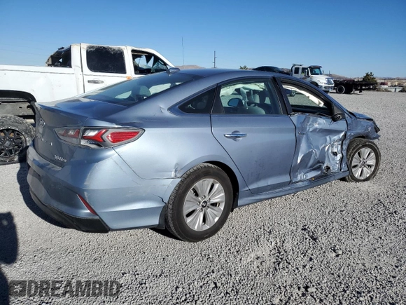 2018 Hyundai Sonata Hybrid SE with VIN KMHE24L36JA078562, listed as a Copart auction lot 41896565 with 121,959 mi miles and Salvage Title. Bid and sale history available at carsss.com. Image 3.