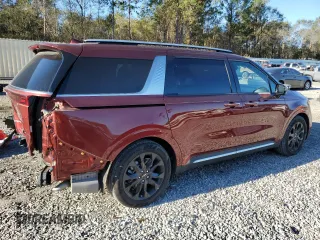 2024 Kia Carnival SX with VIN KNDNE5H3XR6338700, listed as a Copart auction lot 81567924 with 8,498 mi miles and Non Repairable. Bid and sale history available at carsss.com. Image 3.