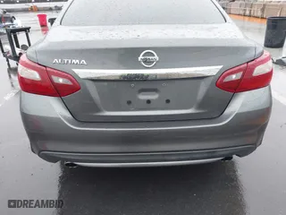 2018 Nissan Altima 2.5 SL with VIN 1N4AL3APXJC110505, listed as a IAAI auction lot 41586879 with 125,492 mi miles. Bid and sale history available at carsss.com. Image 12.