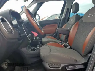 2014 FIAT 500L Trekking с VIN ZFBCFADH4EZ017102, выставлен на аукционе Copart как лот 63233645 с пробегом 70 720 миль миль и Списание • Salvage title. История ставок и продаж доступна на DreamBid. Изображение 7.