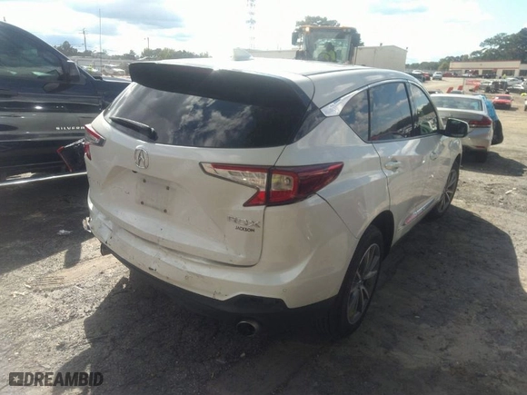 2019 Acura RDX w/Technology Pkg with VIN 5J8TC1H50KL018950, listed as a IAAI auction lot 40473176 with 111,148 mi miles. Bid and sale history available at carsss.com. Image 4.