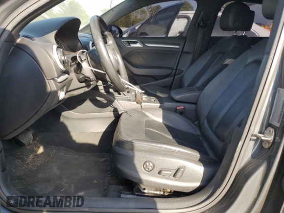 2017 Audi A3 Premium z VIN WAUAUGFF1H1027126, wystawiony jako Copart lot #53603255 z przebiegiem 98 094 mil mil oraz Szkoda całkowita • Salvage title. Historia ofert i sprzedaży dostępna na DreamBid. Obrazek 7.