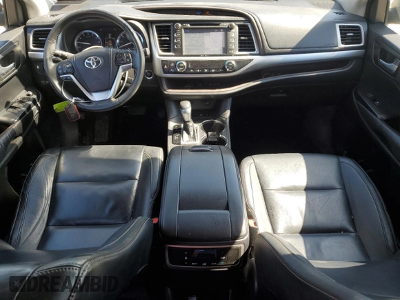2014 Toyota Highlander XLE z VIN 5TDJKRFH6ES041592, wystawiony jako Copart lot #46255495 z przebiegiem 113 695 mil mil oraz Szkoda całkowita • Salvage title. Historia ofert i sprzedaży dostępna na DreamBid. Obrazek 8.
