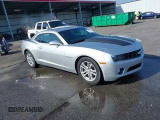 2013 Chevrolet Camaro LT z VIN 2G1FB1E30D9211605, wystawiony jako IAAI lot #42110009 z przebiegiem 154 321 mil mil oraz . Historia ofert i sprzedaży dostępna na DreamBid. Obrazek 1.