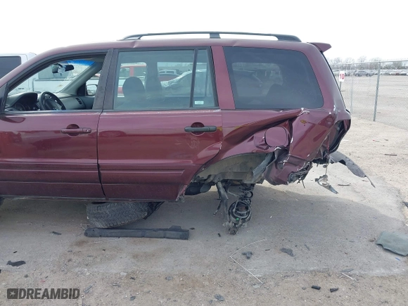 2008 Honda Pilot VP with VIN 5FNYF28298B024958, listed as a IAAI auction lot 41795162 with 196,394 mi miles. Bid and sale history available at carsss.com. Image 6.
