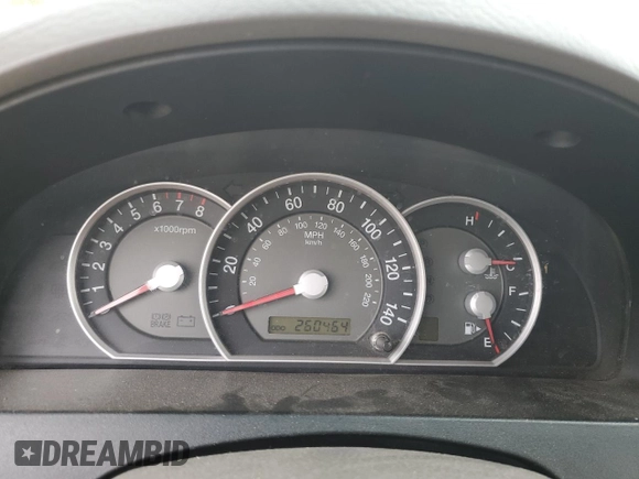 2007 Kia Sorento LX z VIN KNDJC736275723933, wystawiony jako Copart lot #50140505 z przebiegiem 260 464 mil mil oraz Szkoda całkowita • Salvage title. Historia ofert i sprzedaży dostępna na DreamBid. Obrazek 9.